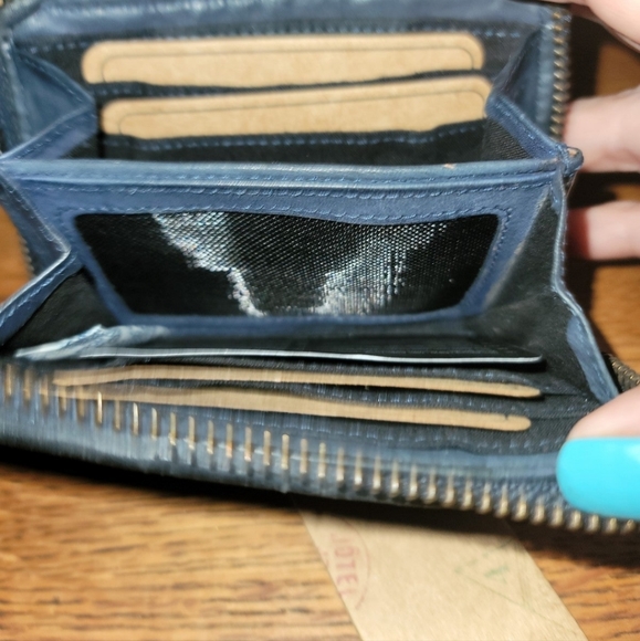 Navy Blue leather wallet - Picture 2 of 3